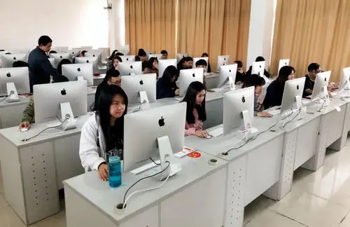 射阳技工学校学历文凭毕业证书公办国家承认认可的有用正规毕业证书
